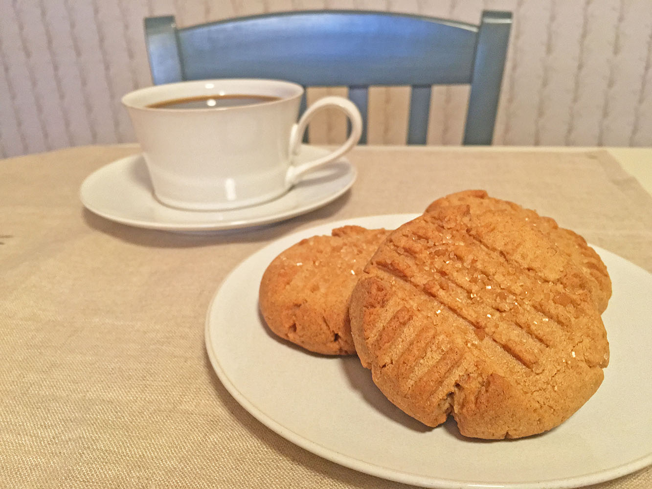 Crunchy Peanut Butter Cookies | 5 O'Clock Coffee Club